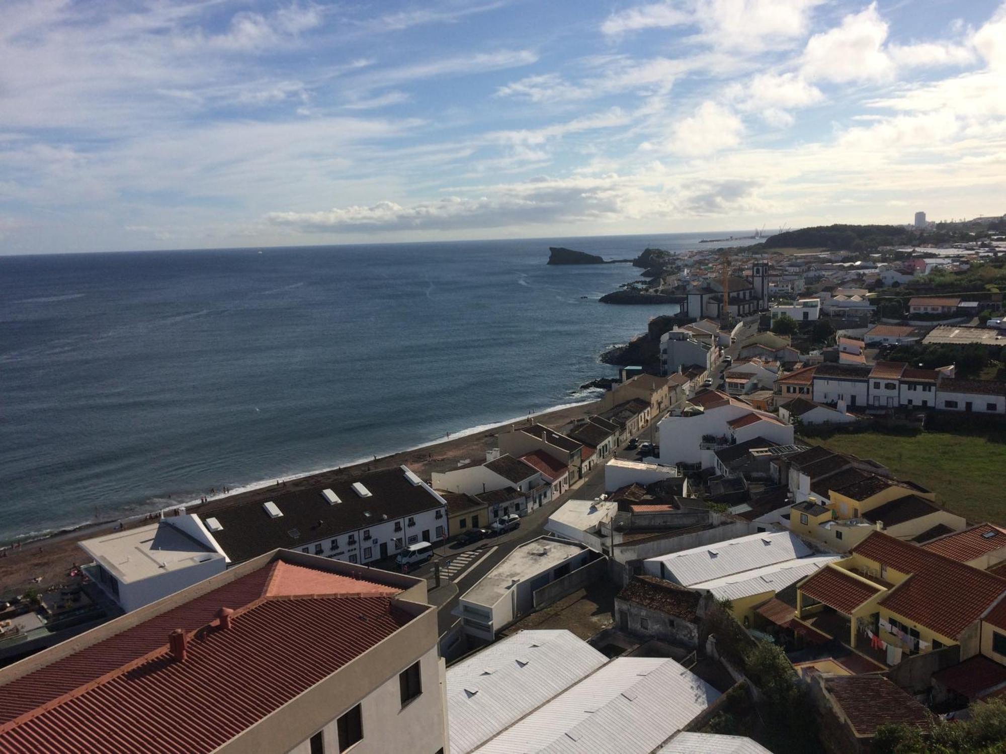 Lila'S Beach Apartment São Roque Екстериор снимка