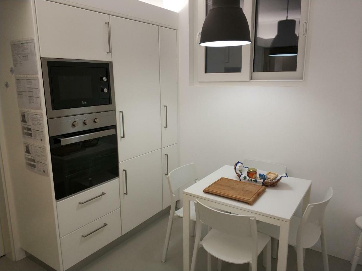 Lila'S Beach Apartment São Roque Екстериор снимка
